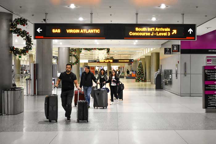 Save Time and Headaches by Booking an Airport Transportation Service