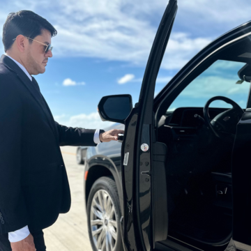 Arrive professionally to every meeting, event, or convention. Our executive fleet, black-tie chauffeurs, and on-time guarantee make us the top choice for business travel.