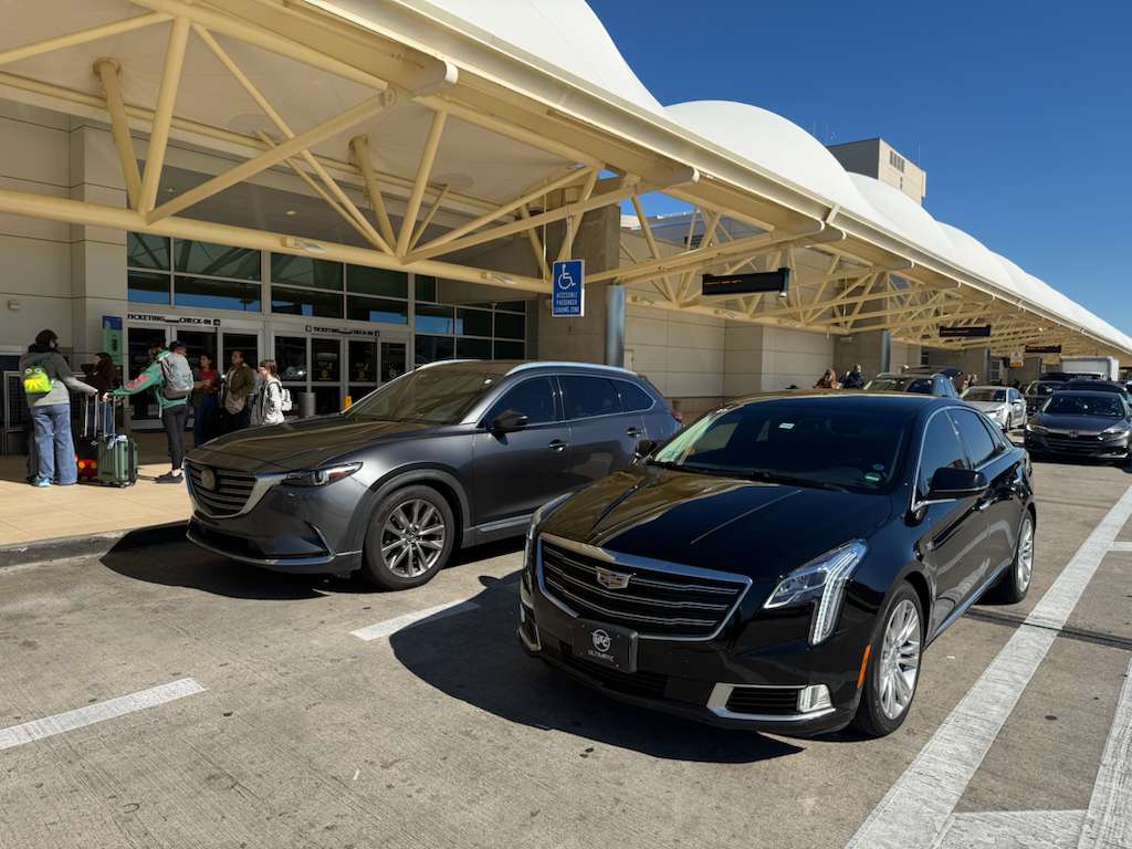 Orlando chauffeur service providing luxury transportation for hotel and resort pickups in Orlando