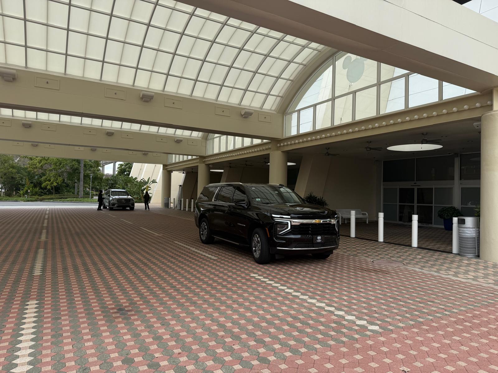 Orlando chauffeur service providing luxury transportation for business travelers in Orlando